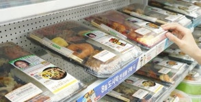 구석구석 점포 수만개…학대·실종 아동 신고에 나선 편의점