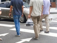 식당은 텅 비고, 도시락 매출은 급증…직장인 점심 풍경