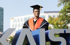 KAIST에서 박사 딴 아프리카 현직 장관 한국 같은 경제기적 만들겠다