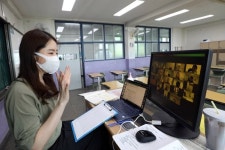 공립학교는 또 유튜브 자율학습? “개학 보름, 선생님 얼굴 못봐”