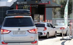 해보니 편했다, 편의점도 횟집도 요즘 대세는 드라이브스루