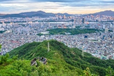 거리두기도 하고 인생 사진도 찍고…서울에 이런 뷰가 있다고?
