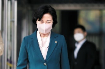 윤 “4월 총선 뒤, 임기 지키라는 대통령 메시지 있었다”