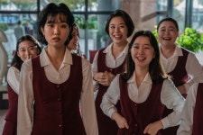 엄마‧이모 옷장 속 그 옷...‘삼진그룹 영어토익반’ 레트로 패션