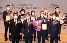 시 예산 연 4500만원 아끼고 주민 건강 보살핀 전국 ‘청백리’…청백봉사상 수상