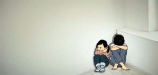 쓰레기더미 집에 방치된 오누이, 6살 여동생은 걷지도 못했다