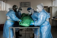 변이 코로나로 수위 높이는 남아공 마스크 안 쓰면 징역