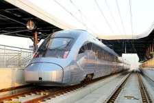 서울과 KTX로 2시간 시대 열려…레드카펫·꽃길 깔고 반긴 안동