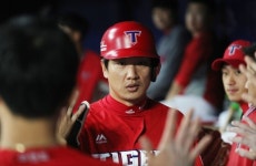 두산, 김주찬·유재신·정병곤·김지훈 코치 영입