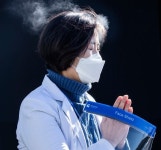 1년째 6시 출근, 밤10시 퇴근…그 엄마 보며 딸도 간호사