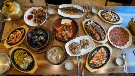 하루 다섯끼로도 모자라다, 푸짐해서 더 화려한 전주 밥상