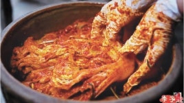 1000만 유튜버와 아나운서…中김치도발에 그들은 왜 끼었나