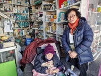 새 학기 앞뒀지만…54년 만의 이별 고민하는 학교 앞 문방구