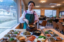 청풍호 장어, 빨간 어묵, 약초 밥… 의외의 연속 제천 맛 여행