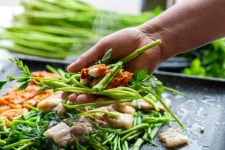 작년엔 쪽박 올해는 대박, 한재미나리도 영화따라 흥행 가도