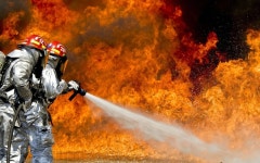 충남 홍성 태양광 시설서 화재…3시간 40분 만에 진화