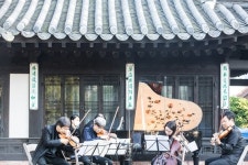 코로나로 사라진 지난 봄 음악회, 올해 그대로 다시 합니다