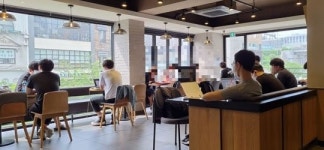 코로나보다 중간고사 걱정…카공족에 무너진 카페 1시간