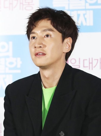 이광수, 11년 활약한 SBS 예능 ‘런닝맨’ 떠난다