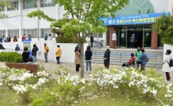 확진자 줄지 않는 부산…이번엔 목욕탕·체육시설 집단감염