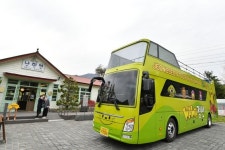 KTX 타고 청정 정선여행…“서울사람 와와” 2층 투어버스 시동