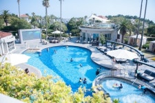 [앤츠랩]중국 보따리상이 이룬 쾌거…해외여행 없어도 호실적