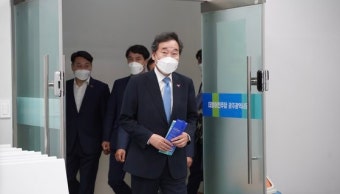 광주 간 이낙연, MB·朴 사면론 사과 