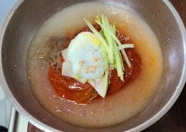 식초 대신 까나리액젓 뿌린다, 냉면 지식 무참히 깬 사곶냉면