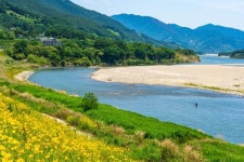 해발 900m에 137m 출렁다리…눈 아래 섬진강이 아찔하구나