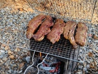 캠핑장에서 맛있고 편하게 고기 구우려면