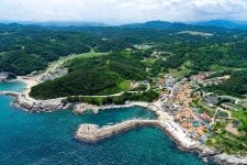 순식간에 동해가 발아래, 경북 영덕서 타본 국내 유일 관광 헬기