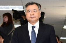 ‘포르쉐 의혹’에 박영수 사의, 4년7개월 국정농단 특검 떠난다
