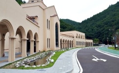 석탄 캐던 폐갱도, 황금 캐자…관광명소된 ‘태양의 후예’ 그곳