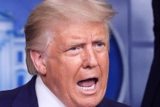 바이든 면전에서 트럼프 때린 풋볼의 전설…대선 음모론 반박