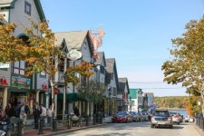 쪄 먹고, 싸 먹고…아침부터 귀족 해산물 먹는 이 동네 [한입 세계여행]