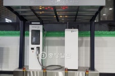주유소에서 앱으로 ‘바로 주유’ 이어 ‘전기차 바로 충전’까지