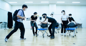 [이지영의 문화난장] 사과나무 심는 희망으로…‘만복이네 떡집’