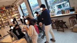 학생당 4만원씩 전북 책꾸러미 사업…대형서점 쏠림 논란 [이슈추적]