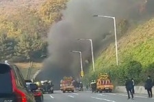 내곡터널 내부서 화물차 화재 사고…5명 연기흡입 이송