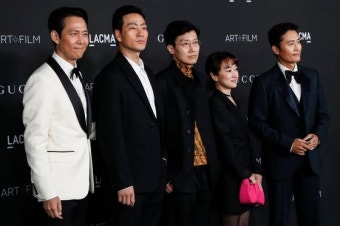 이병헌이 차려준 이정재 52세 생일 파티, 친밀한 우정이 느껴지는 모습 공개