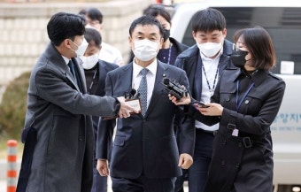 [속보] '주가조작 의혹' 권오수 도이치모터스 회장 구속