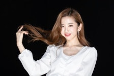 日 걸그룹 출신 리오나 소녀시대처럼 되고 싶어 한국 왔어요