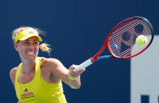 체코 보라초바, 조코비치처럼 비자 취소...비판과 옹호 대립