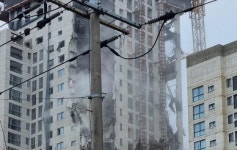 벽지 뜯어지듯 무너져내렸다, 광주 아파트 외벽 붕괴