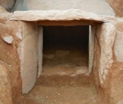 무령왕릉 떠올렸다 실망…도굴 흔적없는 백제 무덤 파보니