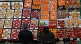 달라진 설 인기 과일…샤인머스캣·딸기 값 30% 이상 올랐다