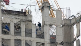 광주 붕괴 아파트 28층서 세번째 실종자 발견…“잔해물 때문에 구조 난항”