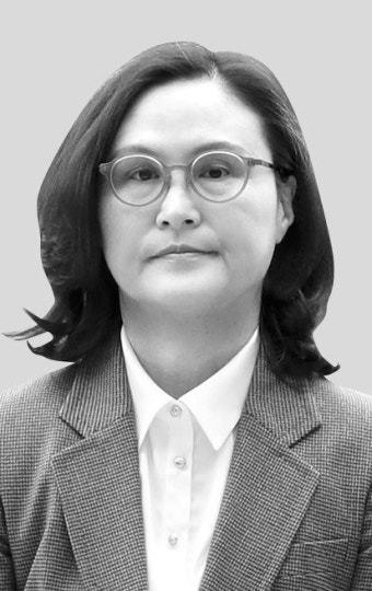 정경심 징역 4년 확정…대법, 동양대 PC 증거능력 인정