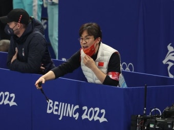 한국 오는 中감독 김선태 