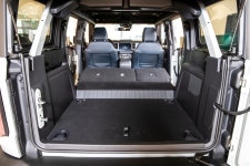 25년만에 야생마 돌아왔다…전설적 오프로드SUV, 국내상륙 [車~알칵]